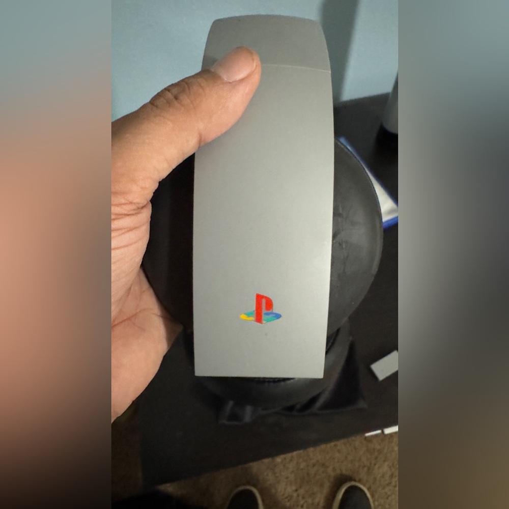 PlayStation GOLD 20th anniversary headset